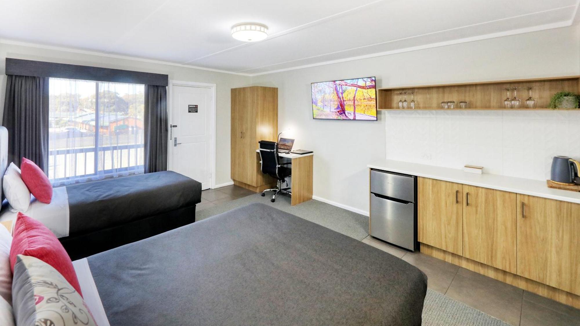 Deniliquin Motel Екстериор снимка