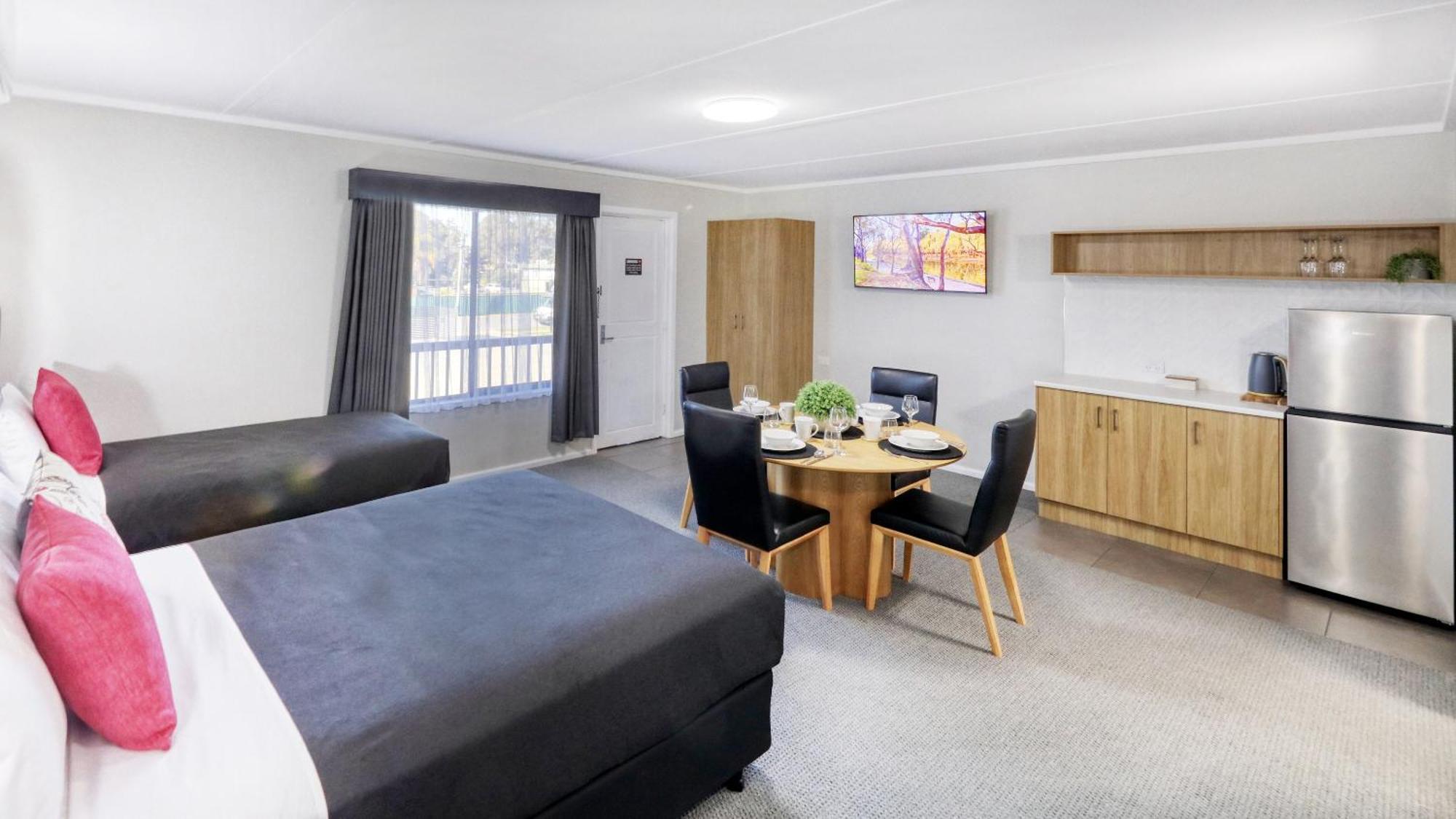 Deniliquin Motel Екстериор снимка